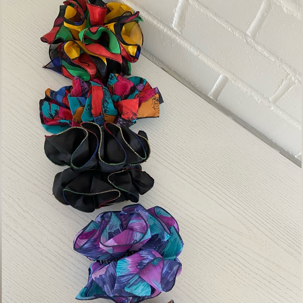 classic colorful retro 1980-2990 hair accessory bundle - hair claw clips - Picture 2 of 11
